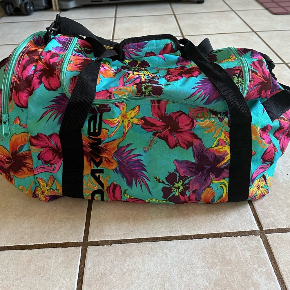 Dakine 51 liter duffel bag limited edition Hawaiian print